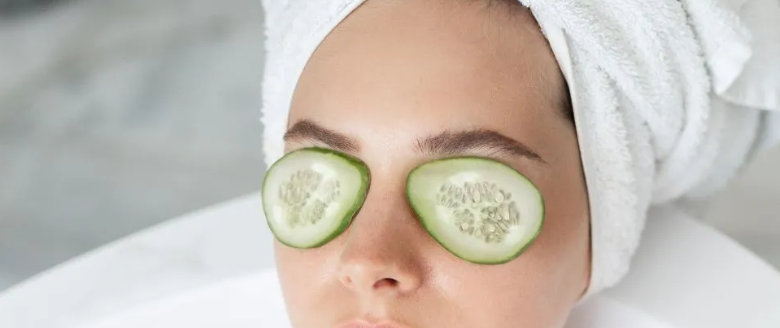 Göz Altı Morluklarına Doğal Çözümlerle Etkili Bakım Tüyoları